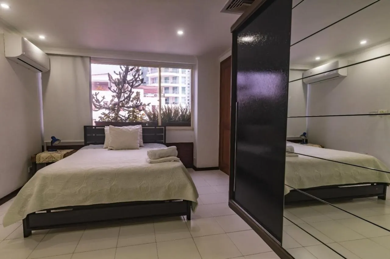 Cozy Castillogrande Beachfront Cartagena 0*,